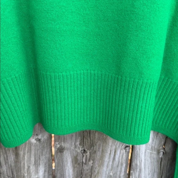 J. Crew Vibrant Green Crew Neck Sweater - Picture 7 of 10